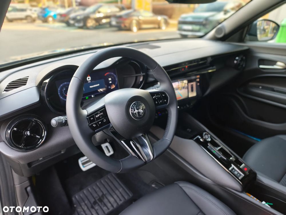 Alfa Romeo Junior 1.2 VGT Ibrida Ti - 26