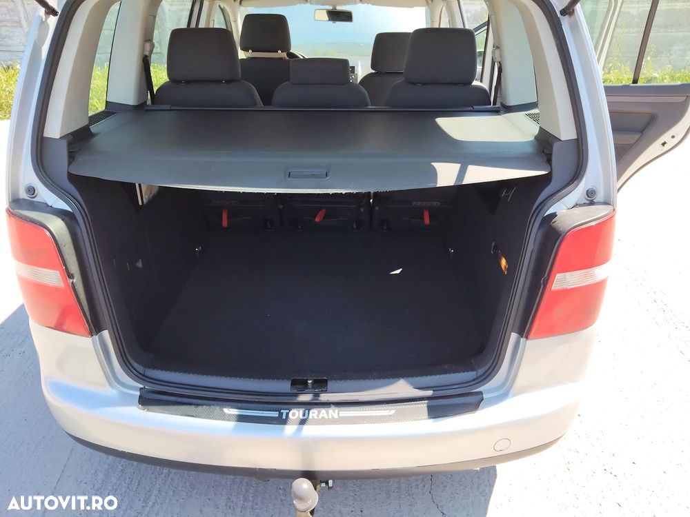 Volkswagen Touran 1.9 TDI Conceptline - 5