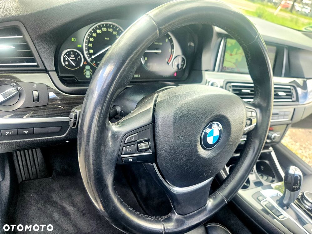BMW Seria 5 520d Luxury Line - 25