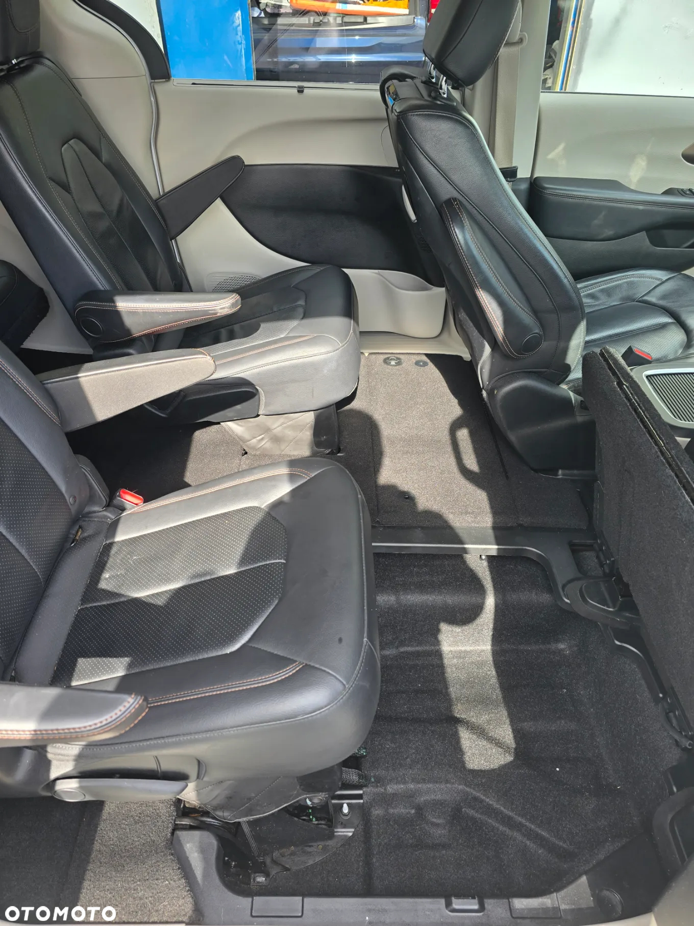 Chrysler Pacifica - 19