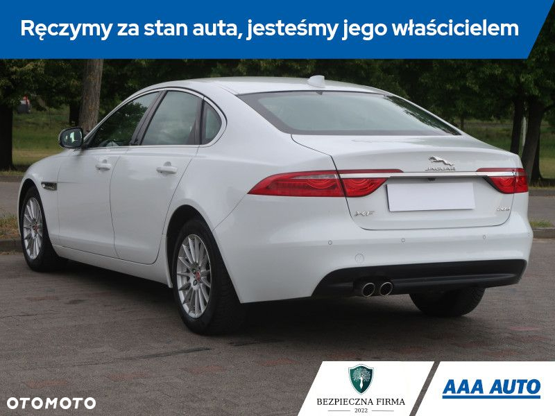 Jaguar XF - 5