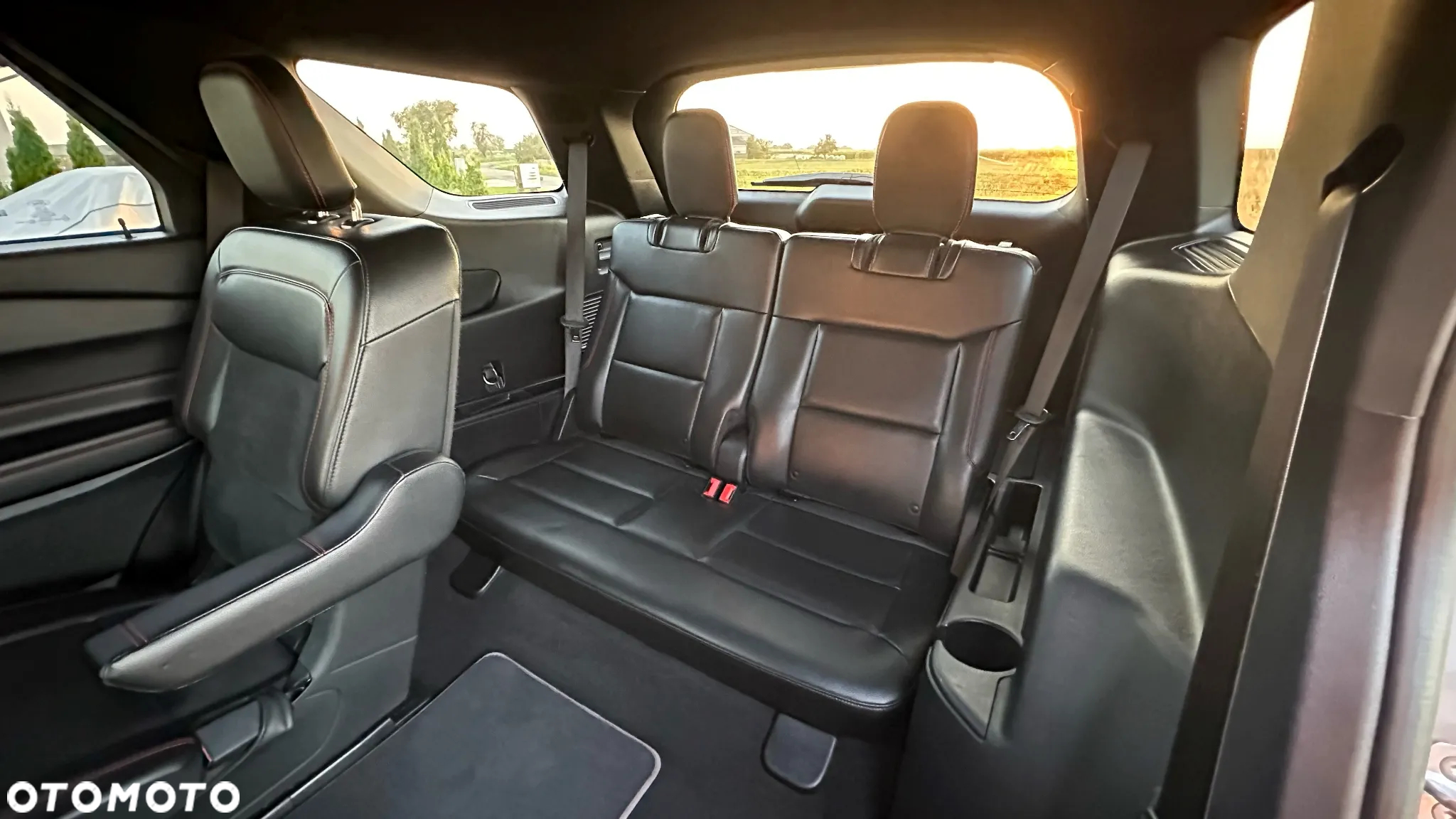 Ford Explorer - 17