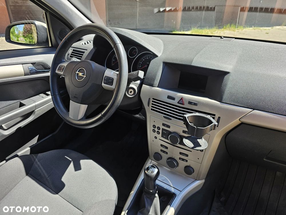 Opel Astra 1.6 Enjoy - 30