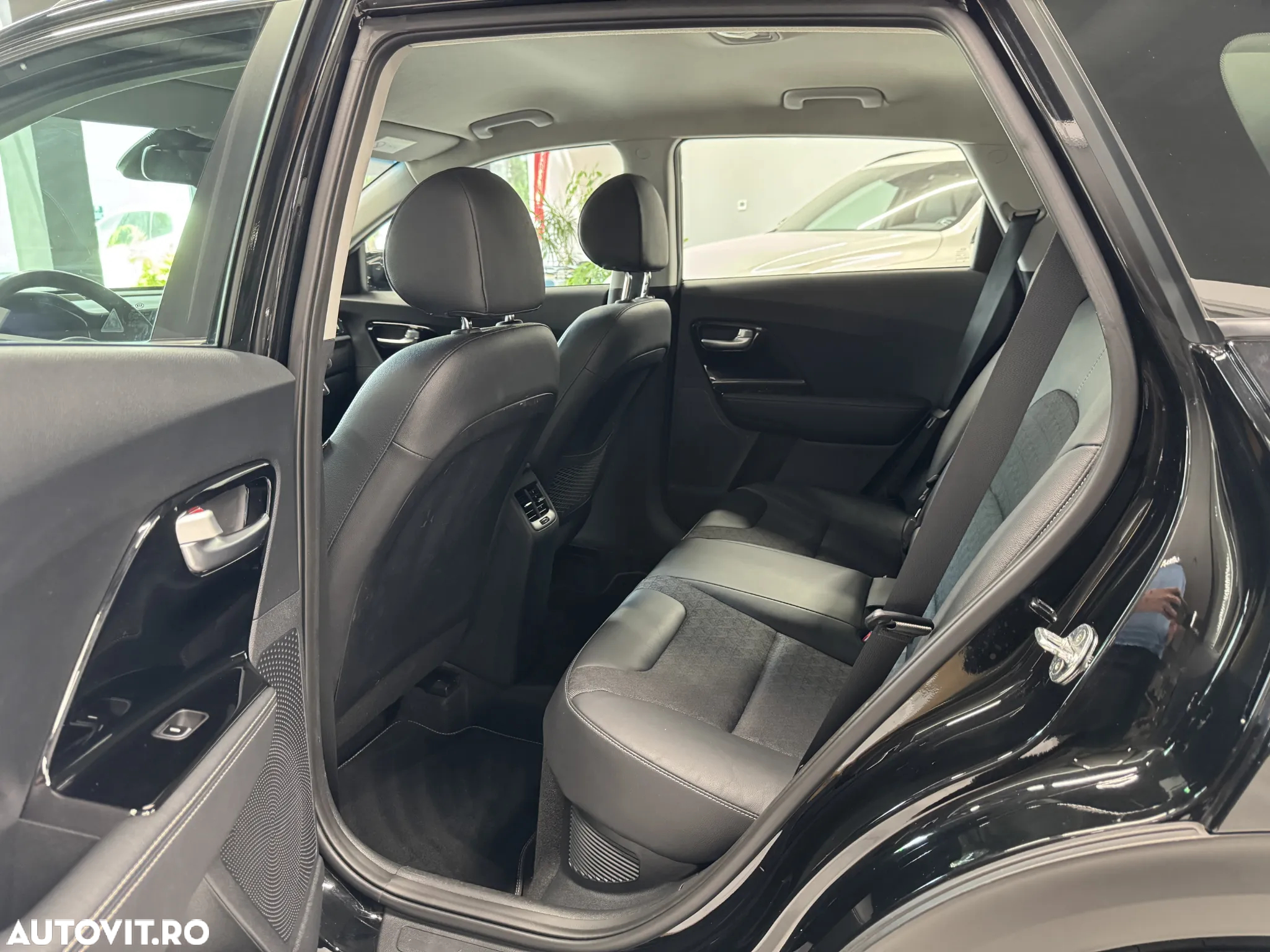 Kia Niro 1.6 GDI PHEV 2WD Aut. Spirit - 7