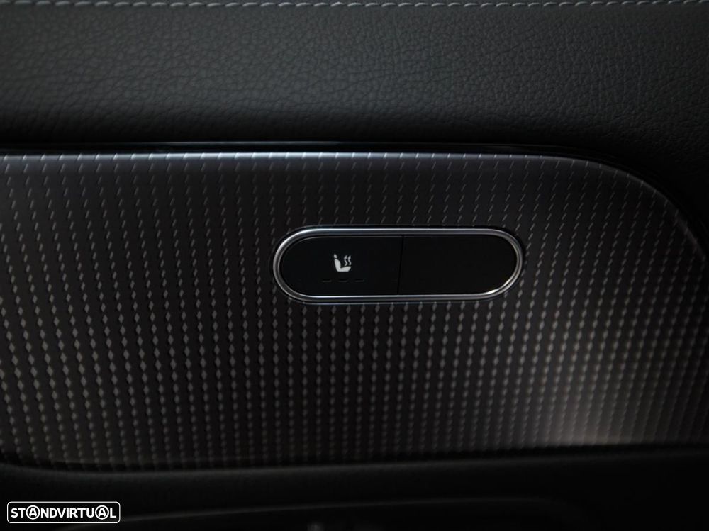 Mercedes-Benz GLA 180 7G-DCT Progressive - 36