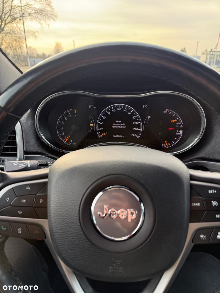 Jeep Grand Cherokee - 17