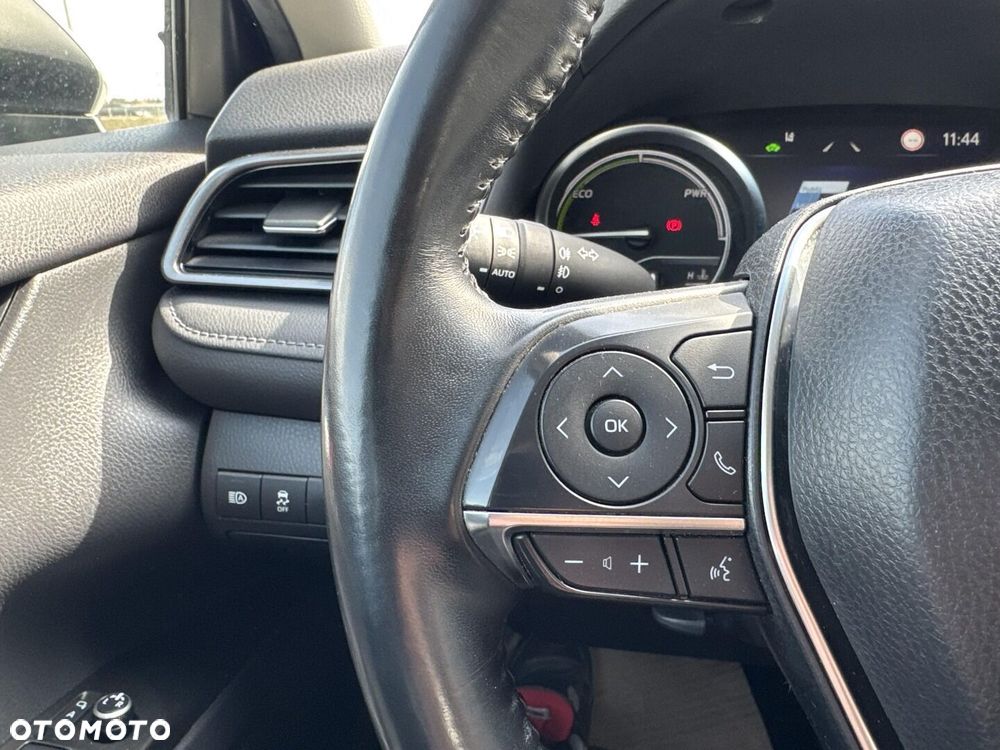 Toyota Camry 2.5 Hybrid Comfort CVT - 23