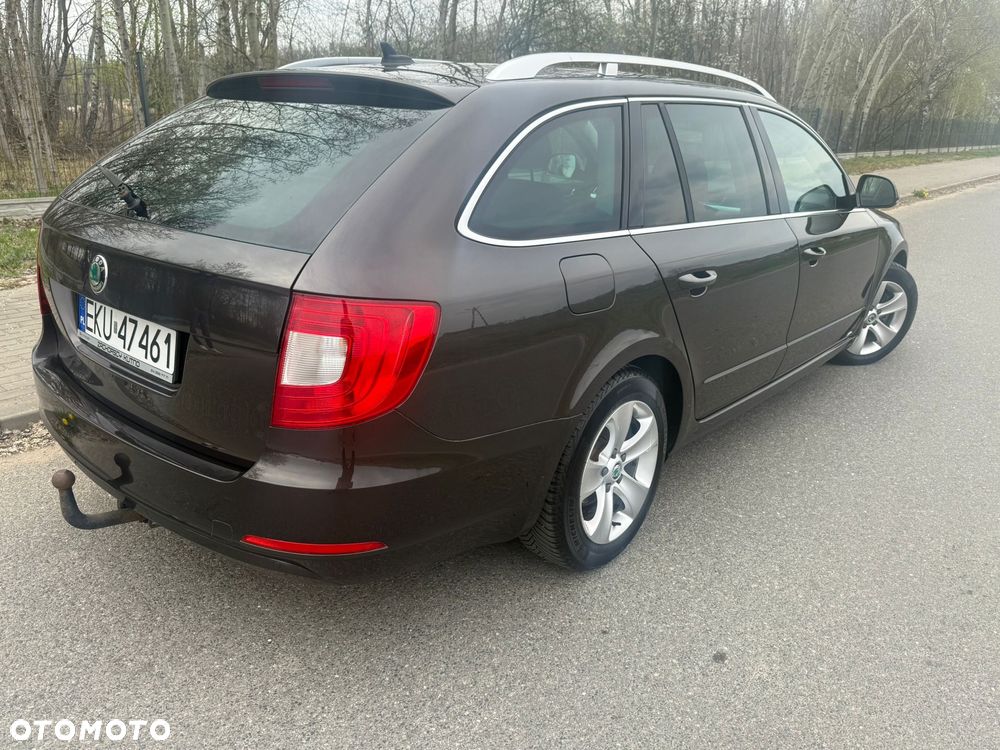 Skoda Superb 1.6 TDI GreenLine - 11