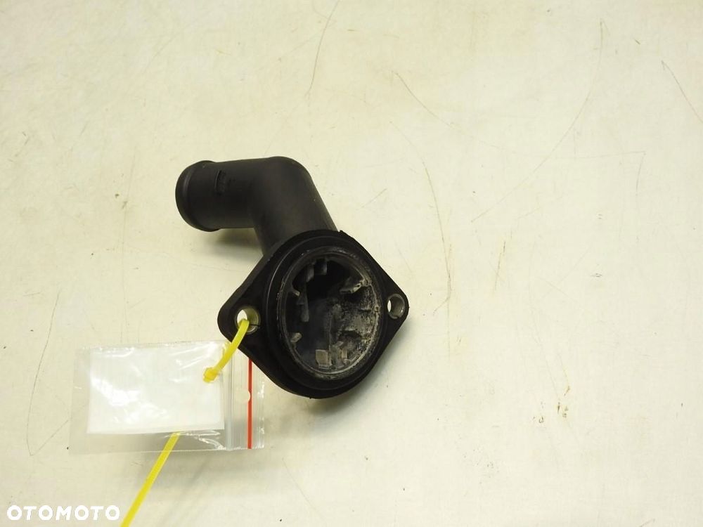OBUDOWA TERMOSTATU AUDI A3 8P 1.9 TDI 06A121121C 038121121D - 3