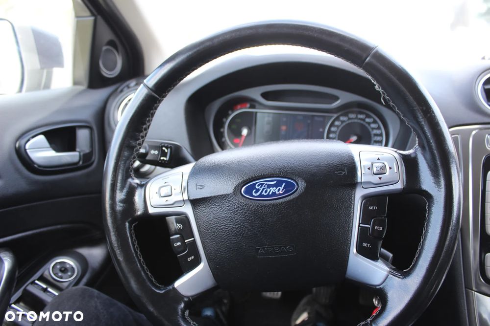 Ford Mondeo 2.0 Champions Edition - 25