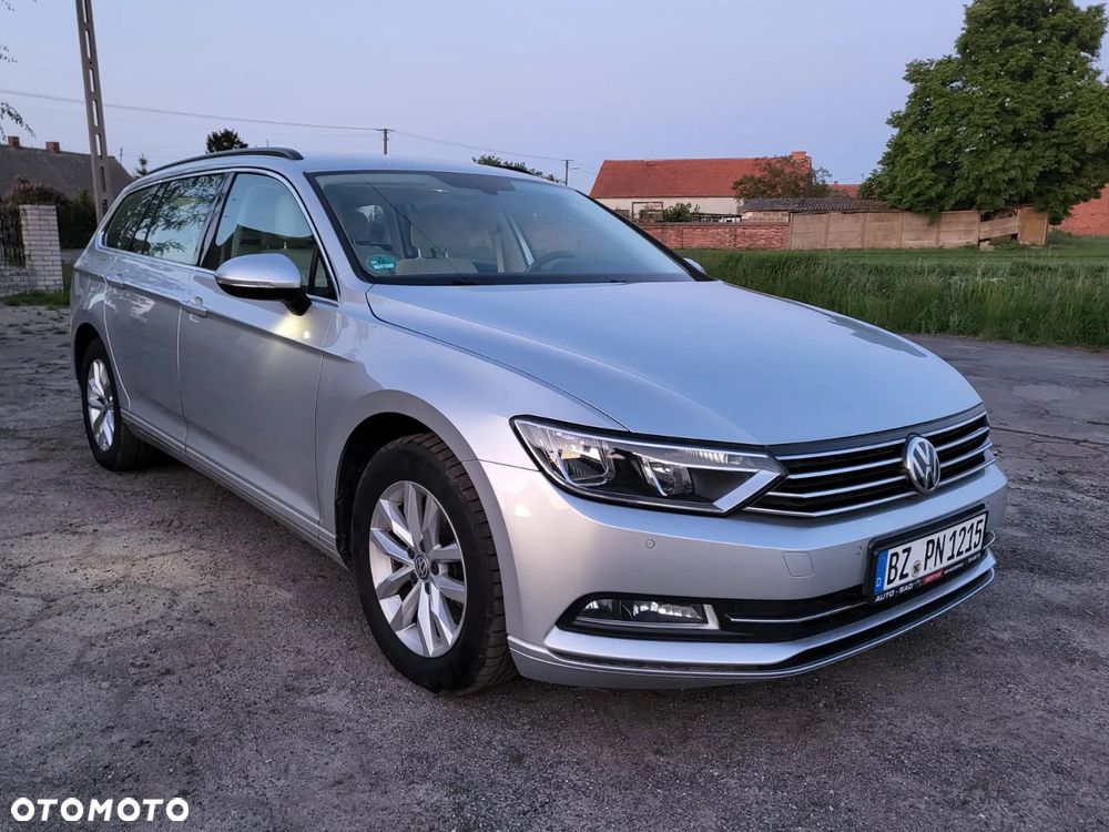 Volkswagen Passat 2.0 TDI SCR Comfortline - 1