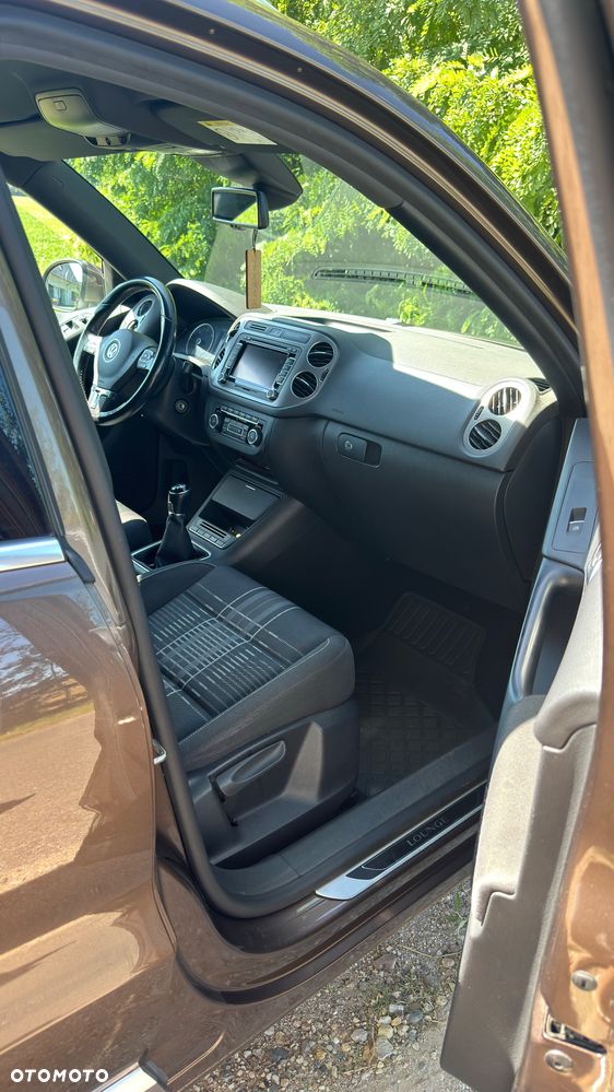 Volkswagen Tiguan 2.0 TDI DPF BlueMotion Technology Lounge Sport & Style - 10