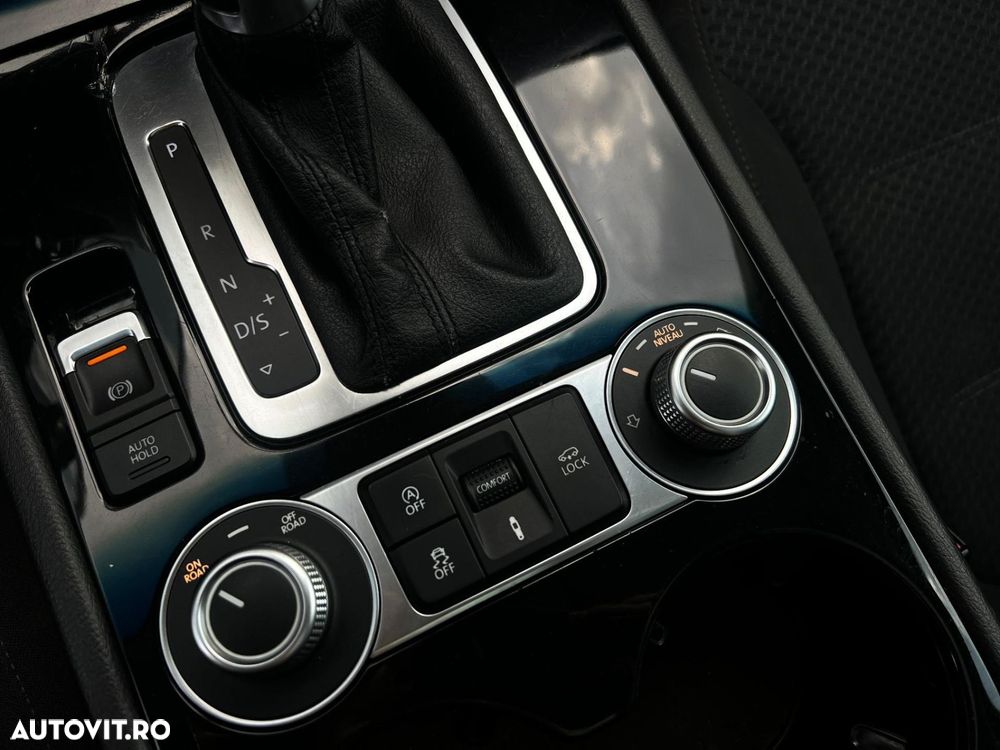 Volkswagen Touareg - 15
