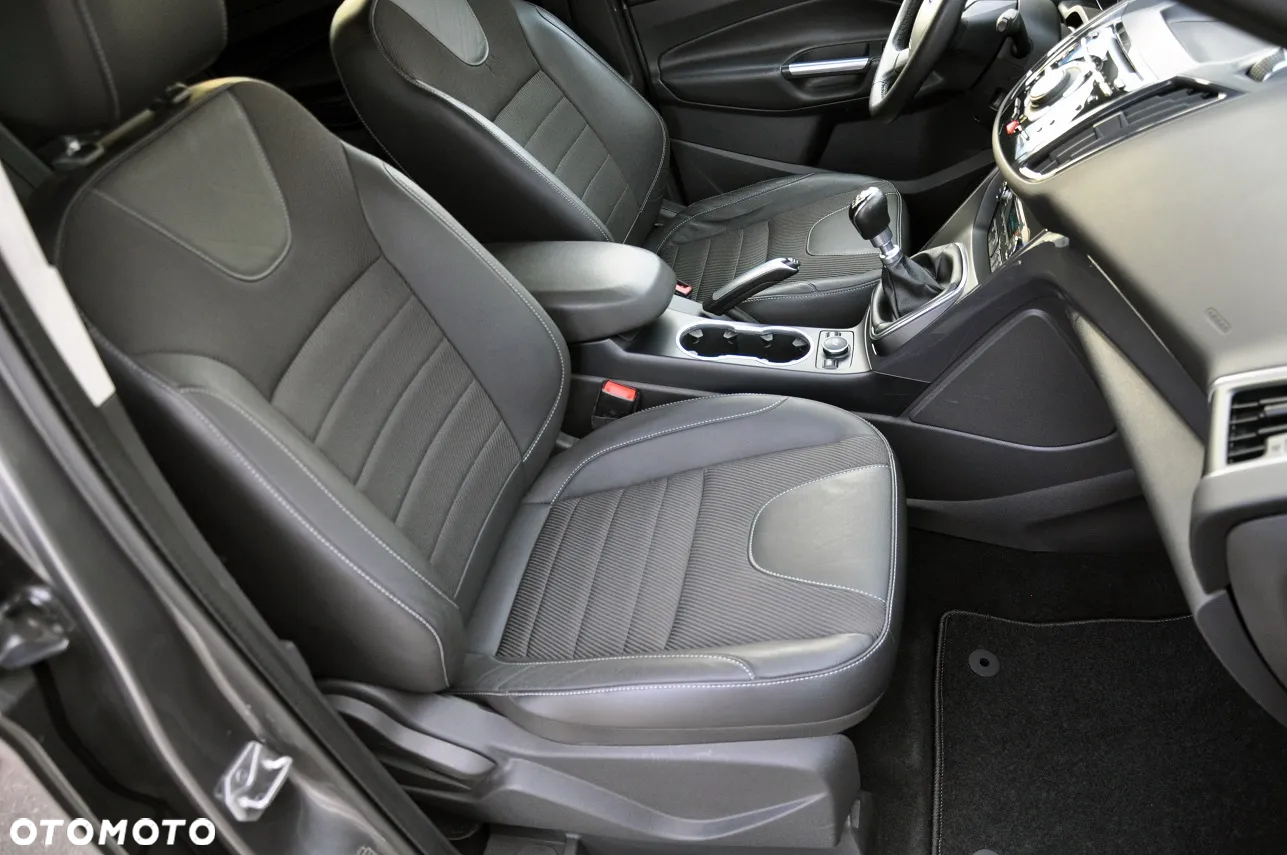 Ford Kuga 1.6 EcoBoost 2x4 Titanium - 13
