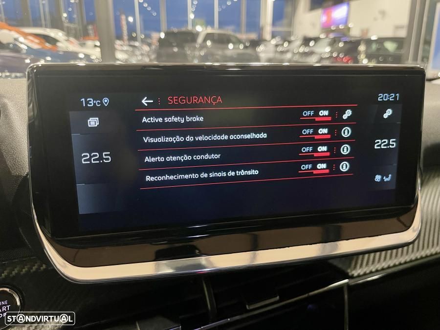 Peugeot 2008 1.2 PureTech Allure Pack - 21