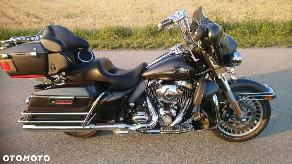 Harley-Davidson FLHTCU Ultra - 1