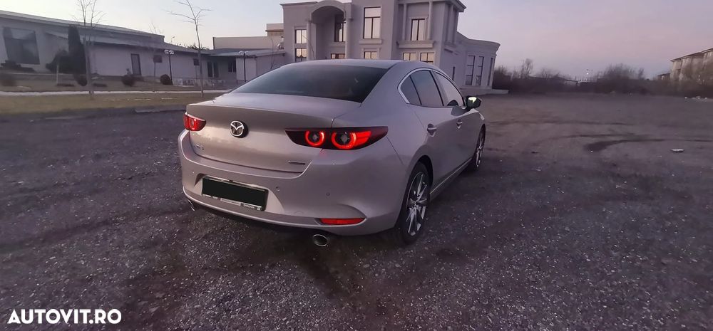 Mazda 3 e-Skyactiv X186 AT MHEV GT+ - 11