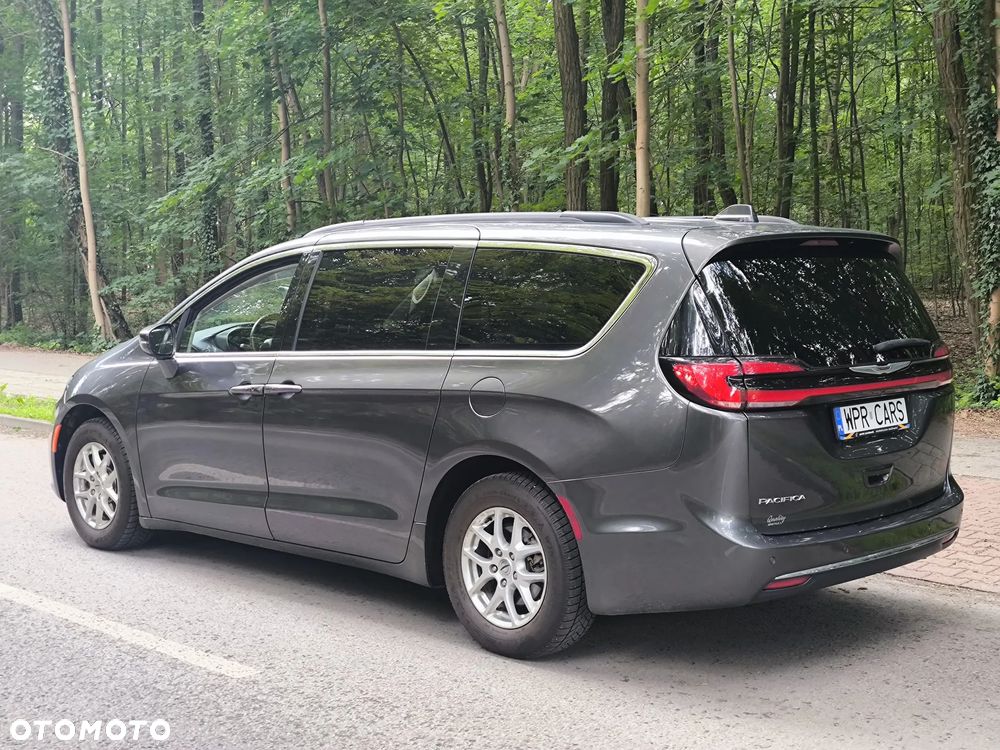 Chrysler Pacifica - 3