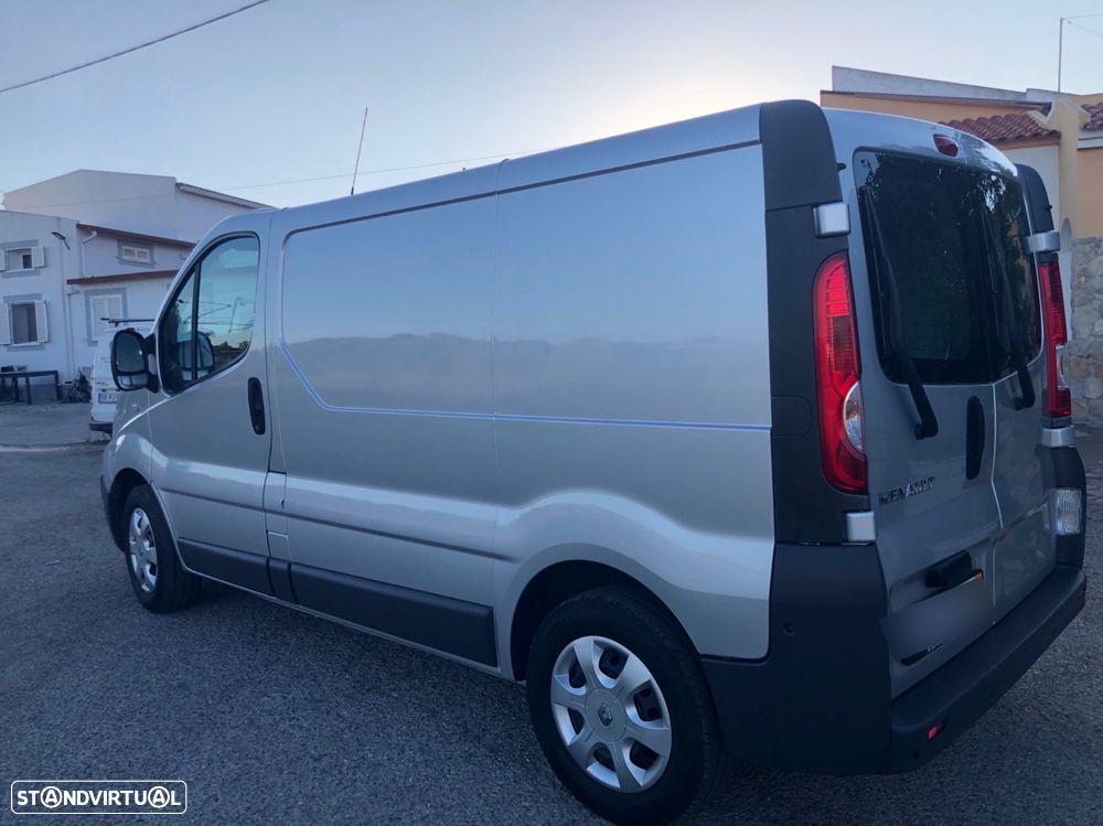 Renault Trafic 2.0 dCi L1H1 - 6