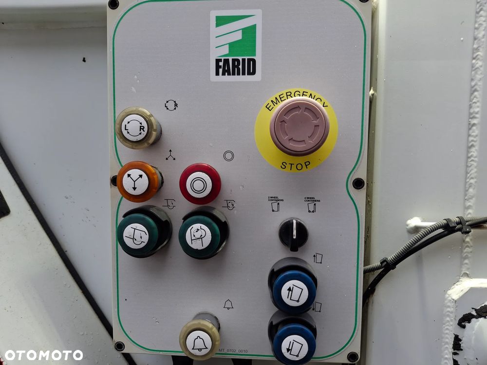 Renault D12 Truck Śmieciarka FARID Forez Bennes EURO 6 2016 rok 2 Osie Opony Bardzo Dobry Stan Zawieszenie Na Poduszkach - 7