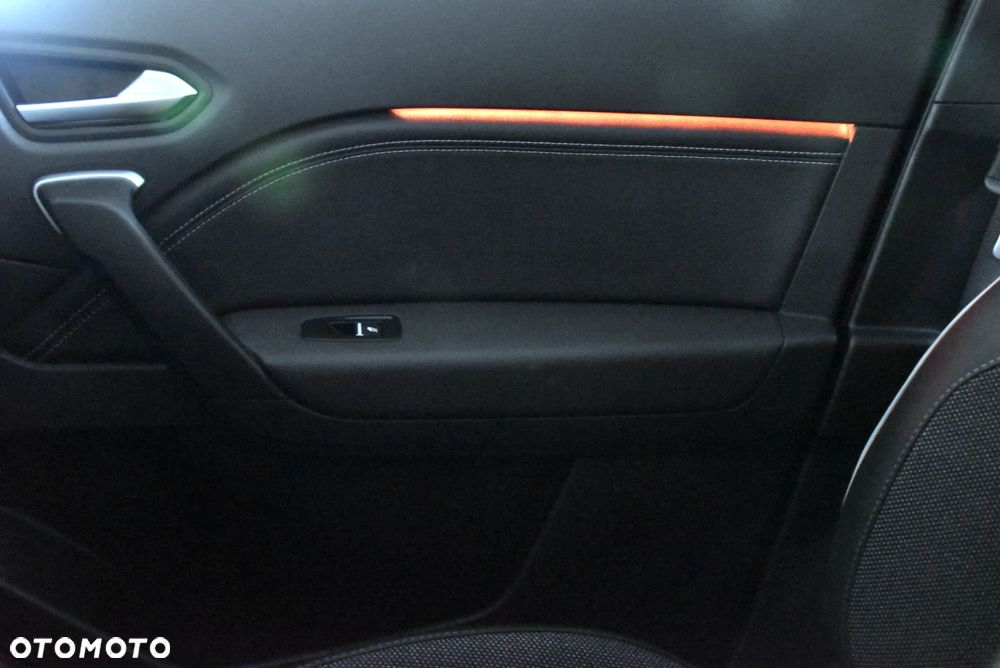 Renault Captur E-TECH Full 145 TECHNO - 40