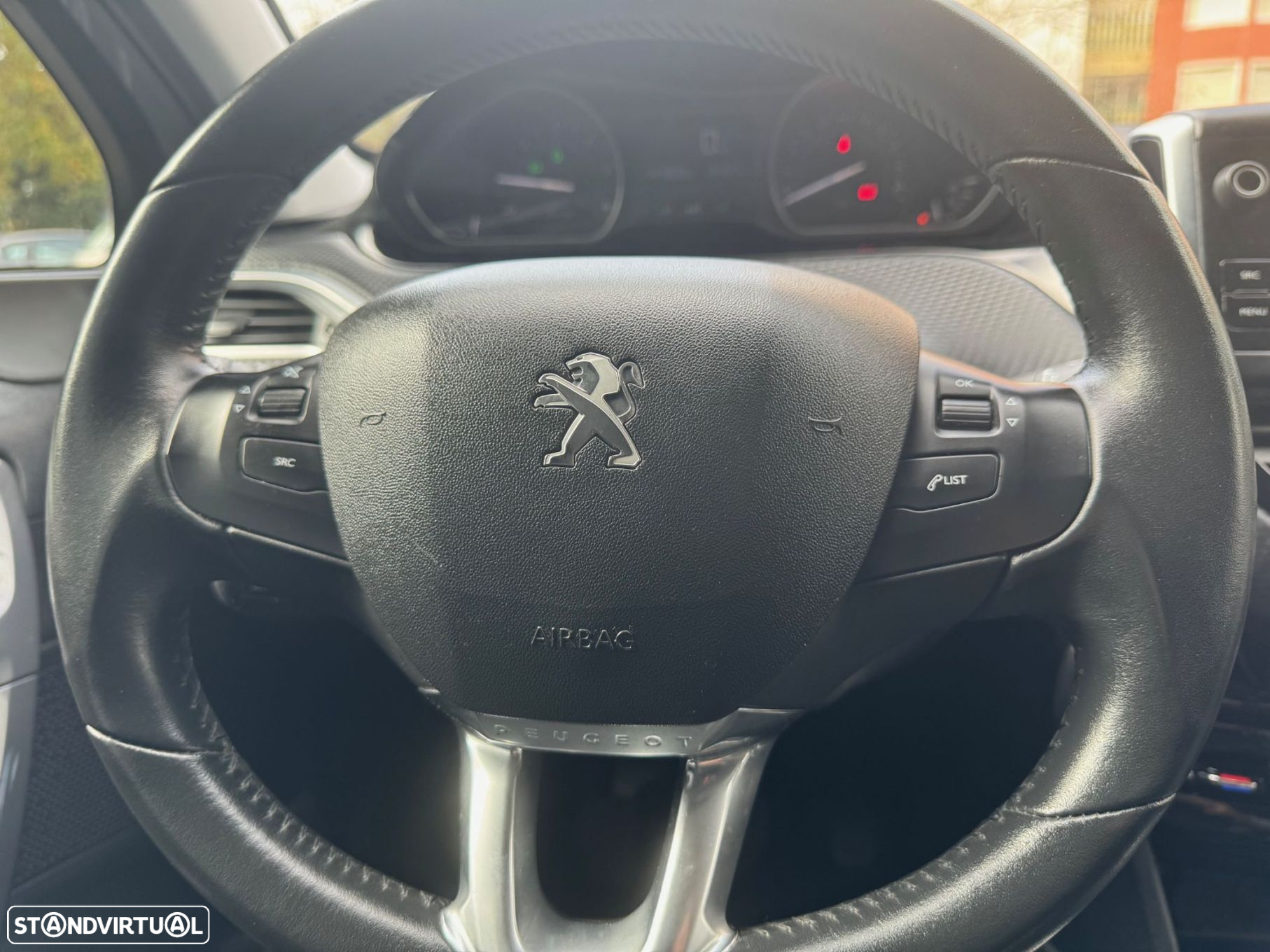 Peugeot 2008 1.6 BlueHDi Style - 16