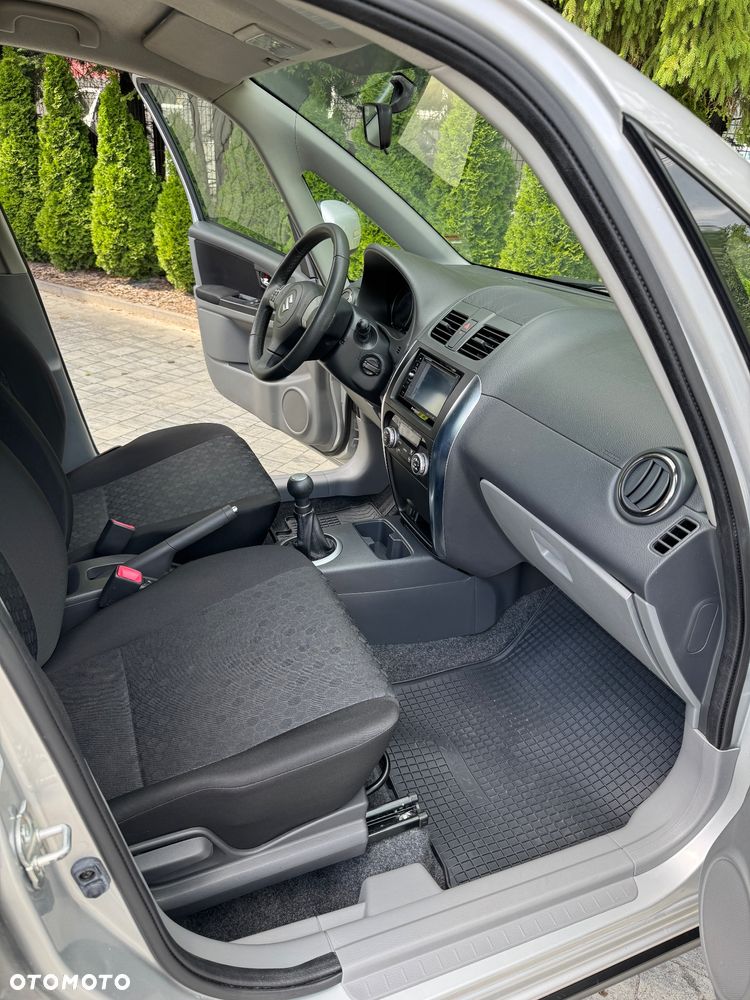 Suzuki SX4 Classic 1.6 VVT 4x4 Style - 11