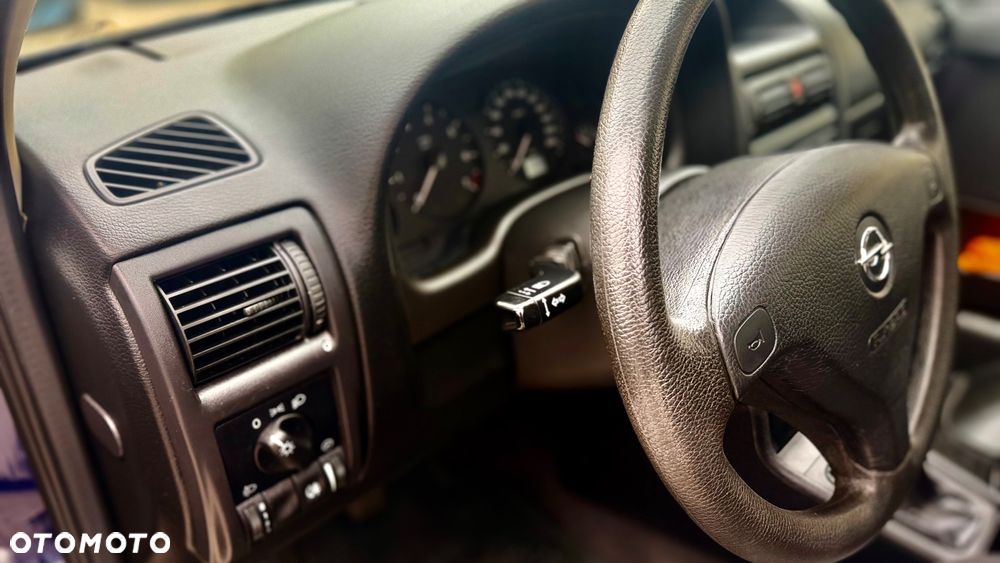 Opel Astra - 12