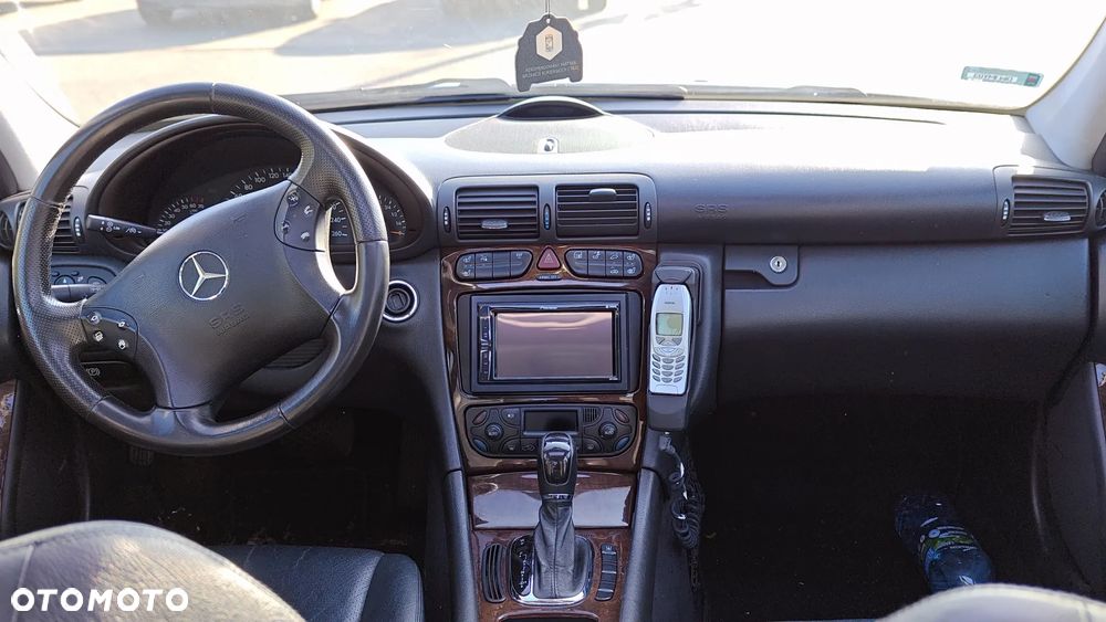 Mercedes-Benz Klasa C 320 T Elegance - 7