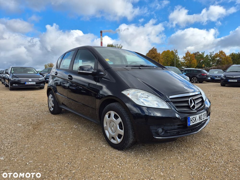 Mercedes-Benz Klasa A 150 BlueEFFICIENCY Elegance - 2