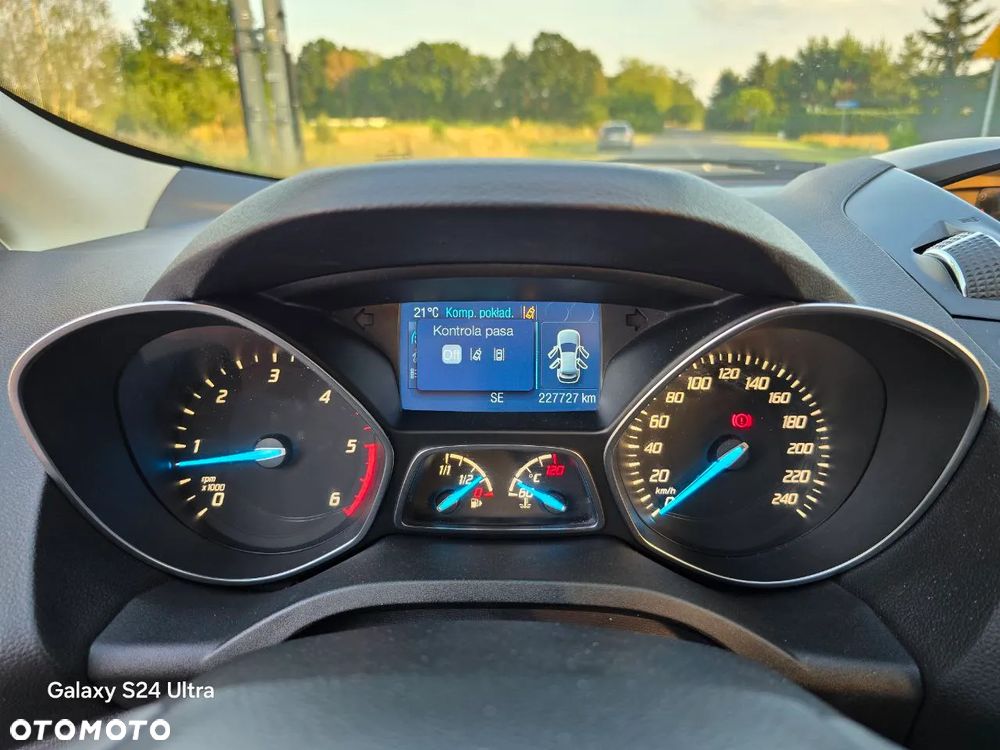 Ford Kuga 2.0 TDCi 4WD Titanium - 28