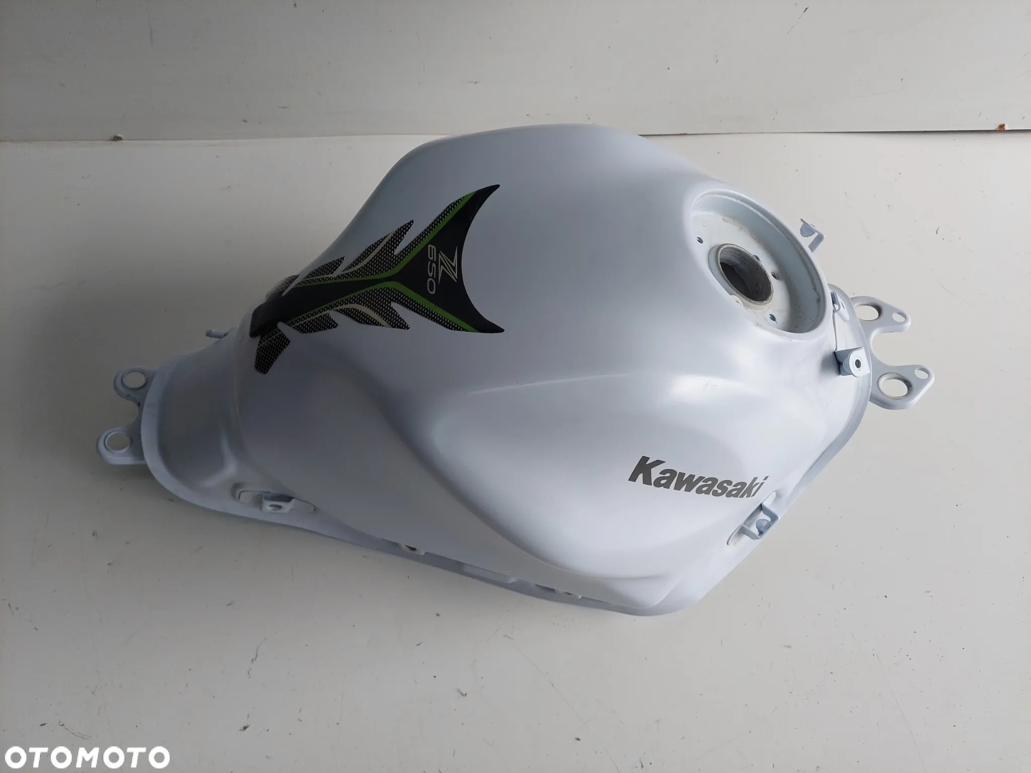 KAWASAKI Z650 Z 650 zbiornik paliwa - 2