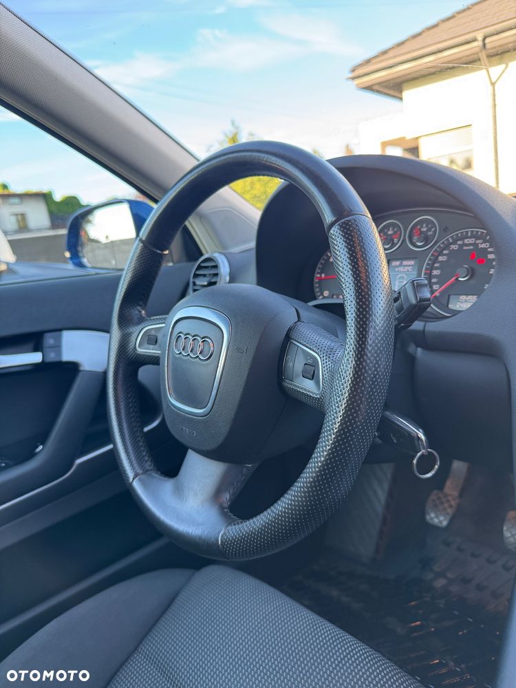 Audi A3 3-drzwiowe 2.0 TDI DPF Ambition - 23