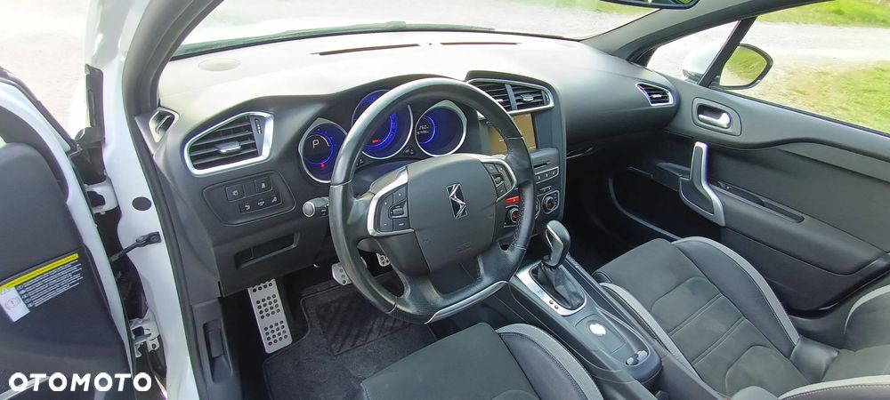DS Automobiles DS 4 - 24