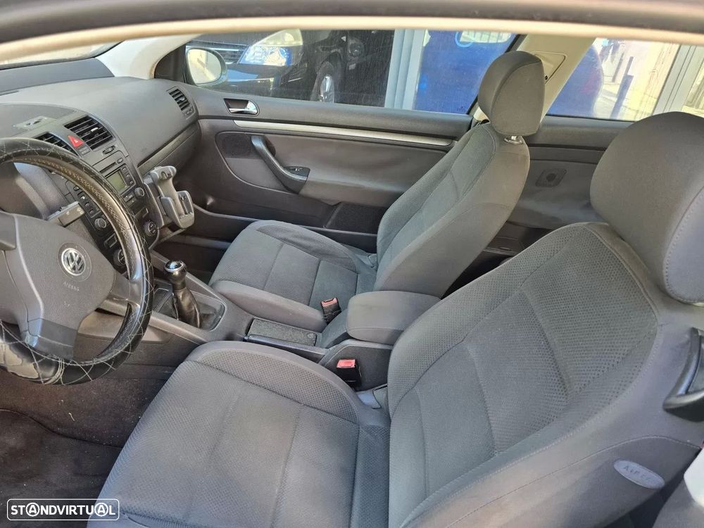 VW Golf 1.6 FSi Sport - 8