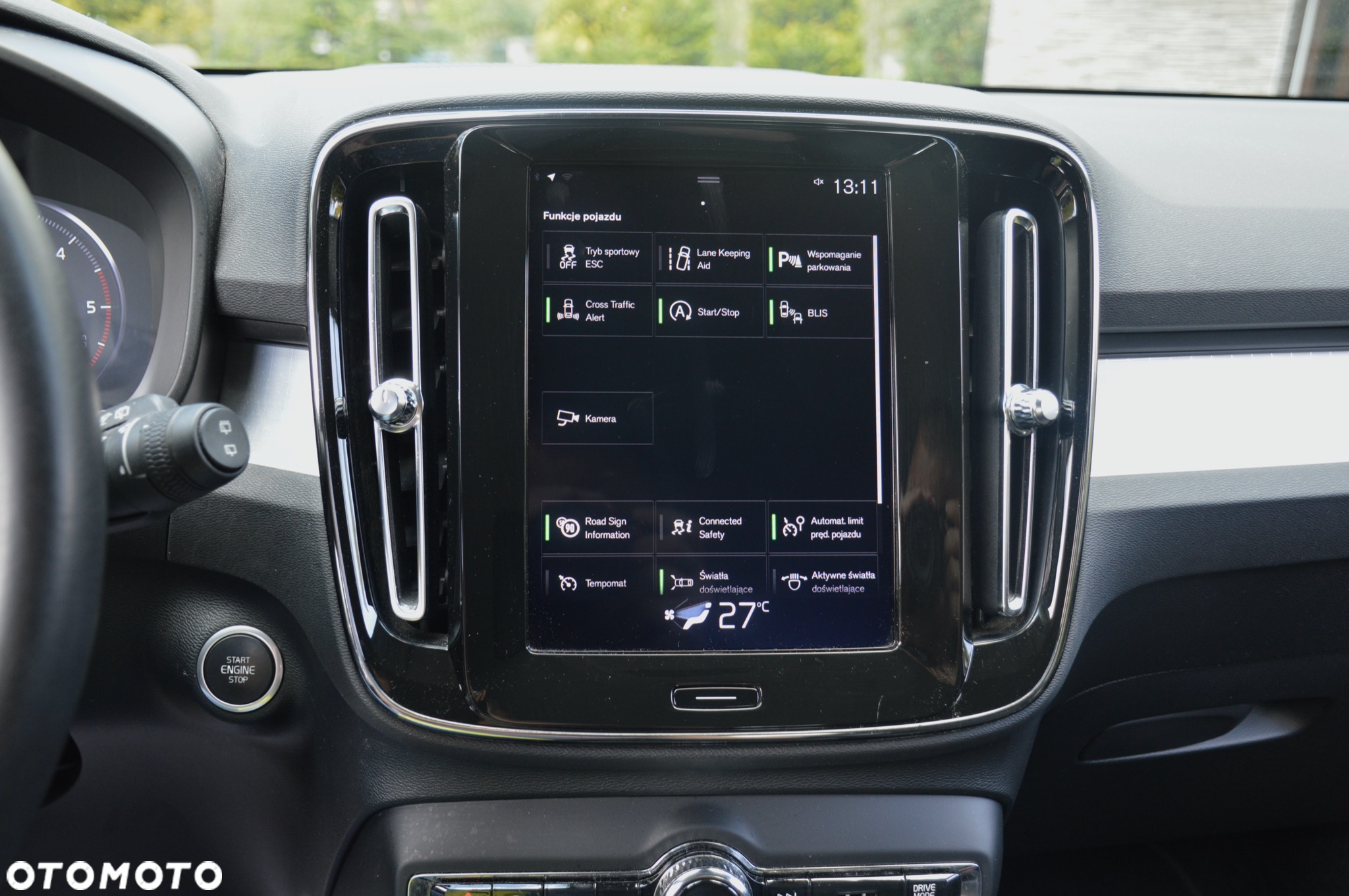 Volvo XC 40 D3 AWD Geartronic Momentum Pro - 28