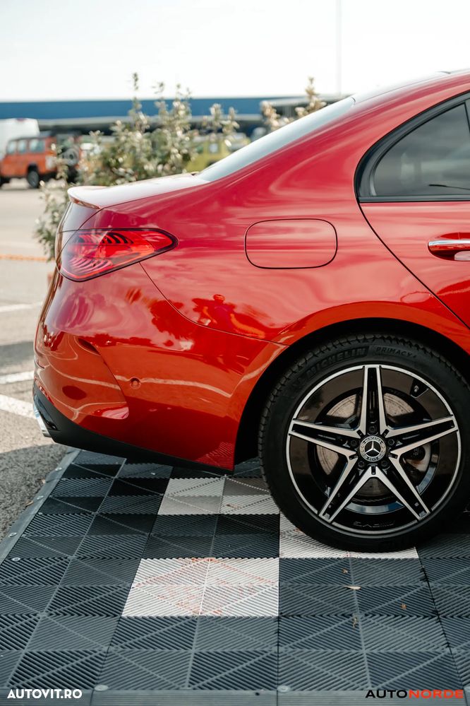 Mercedes-Benz C 300 e 9G-TRONIC AMG Line - 12