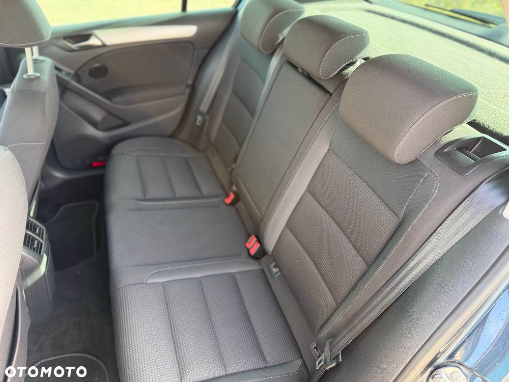 Volkswagen Golf - 8