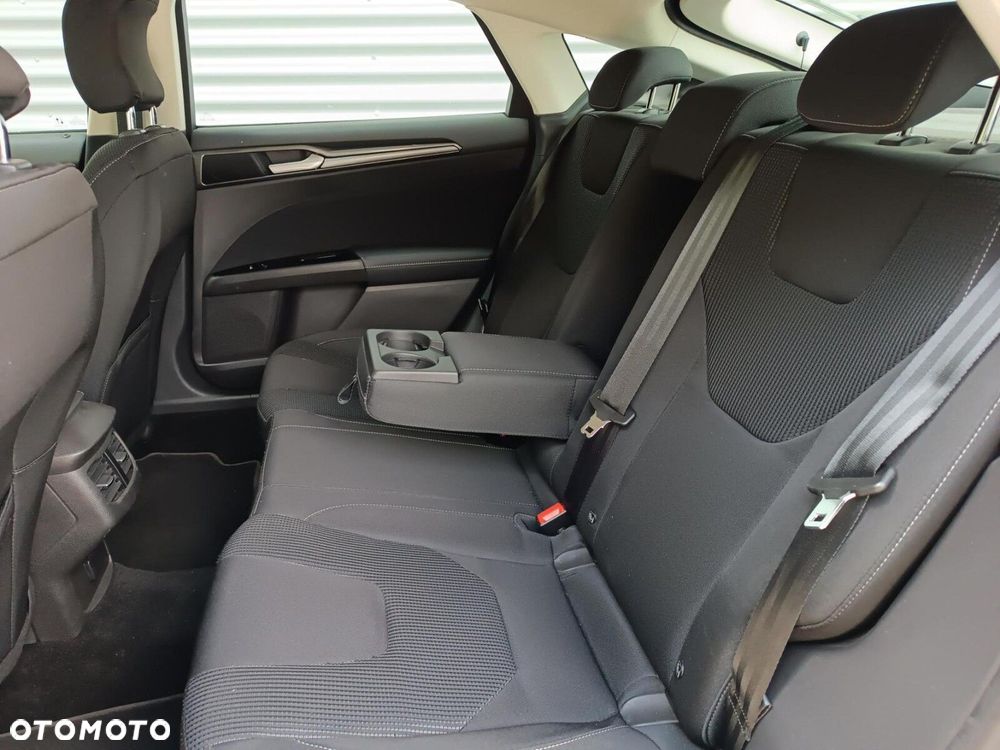 Ford Mondeo 2.0 EcoBlue Titanium - 35