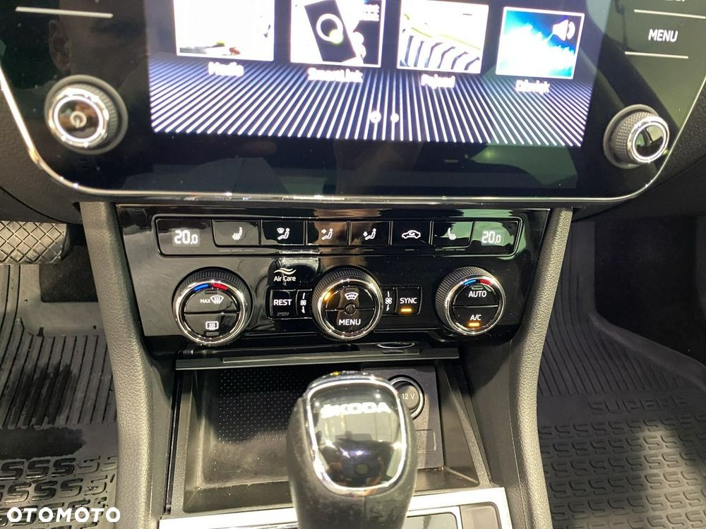Skoda Superb 2.0 TDI SCR Ambition DSG - 22