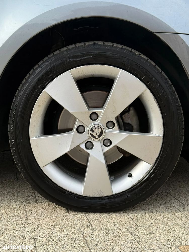 Skoda Octavia 2.0 TDI DSG Style - 26
