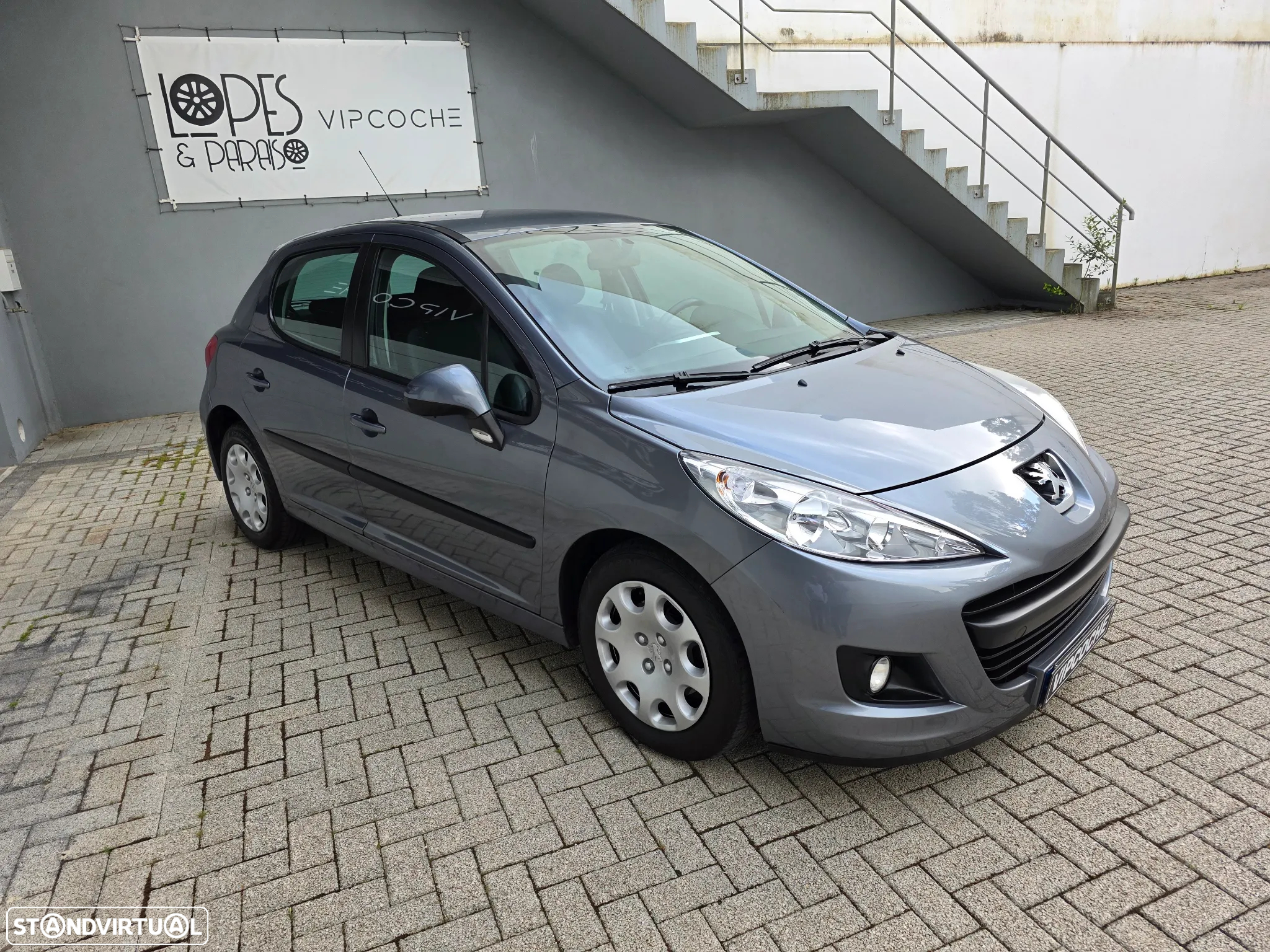 Peugeot 207 1.4 16V Active - 11
