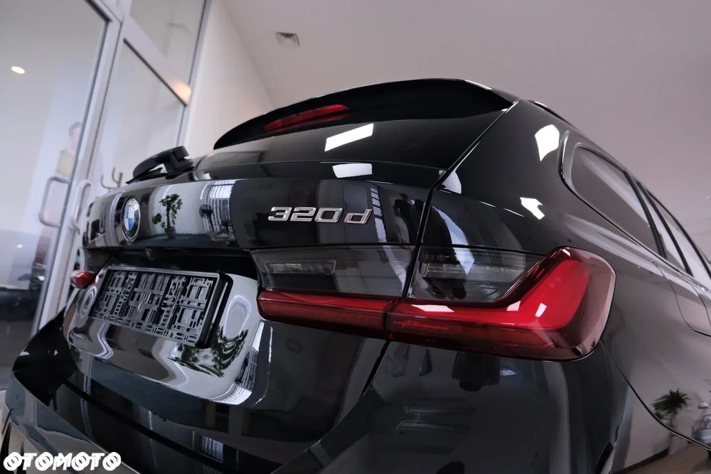 BMW Seria 3 320d xDrive M Sport - 15
