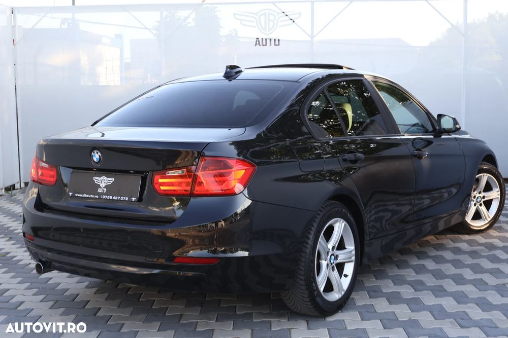 BMW Seria 3 320d xDrive Aut. - 32