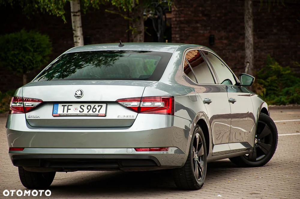 Skoda Superb 2.0 TDI Ambition DSG - 3