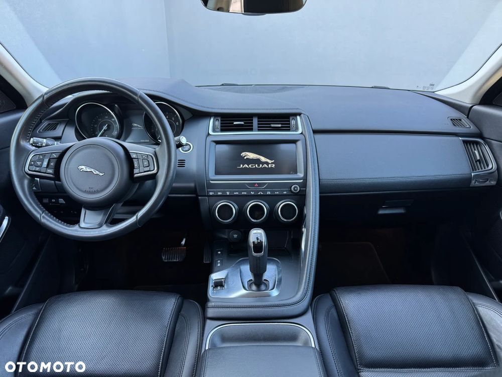 Jaguar E-Pace 2.0 i4P AWD SE - 28