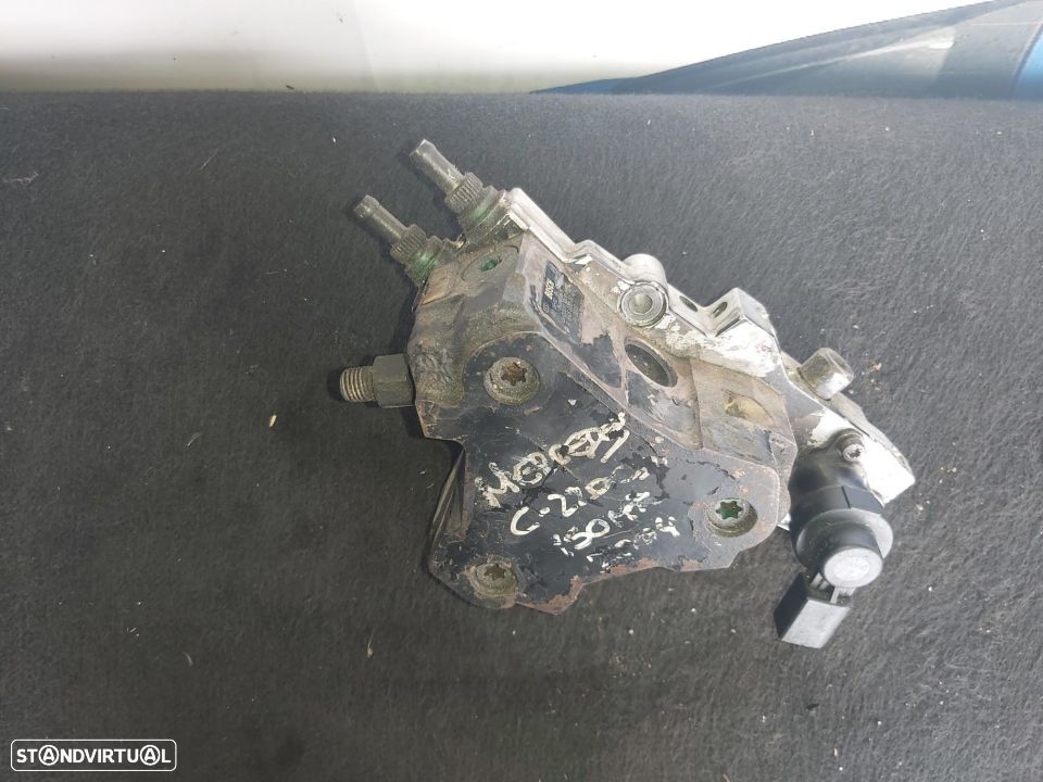 BOMBA INJECTORA MERCEDES E CLASS W211 E220 CDI  Ref: A6480700001 - 2