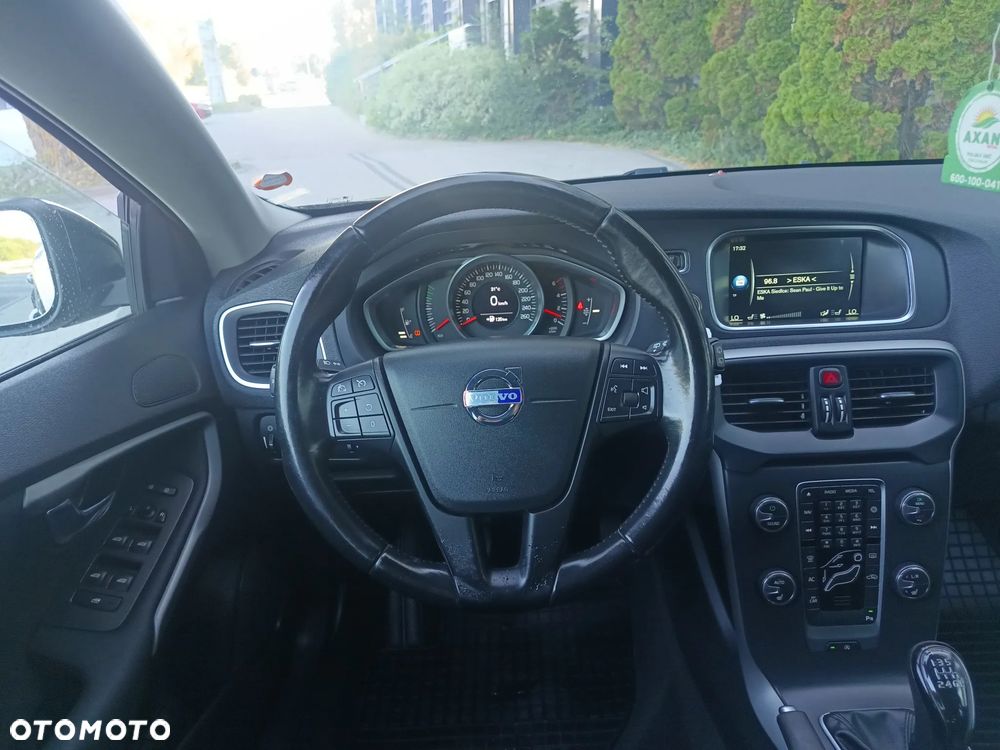 Volvo V40 D4 Momentum - 15