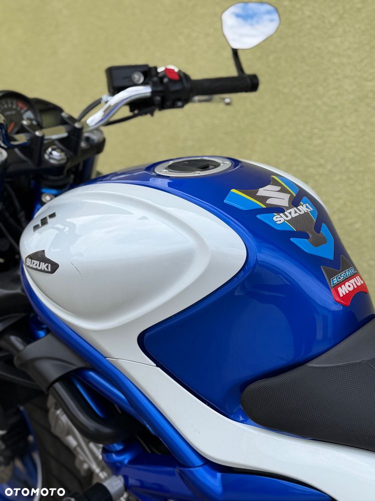 Suzuki Gladius - 34