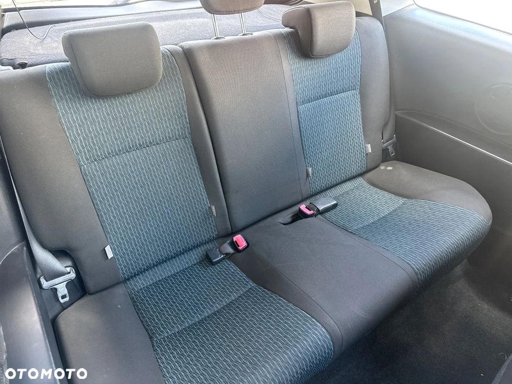 Toyota Yaris 1.0 Luna - 21